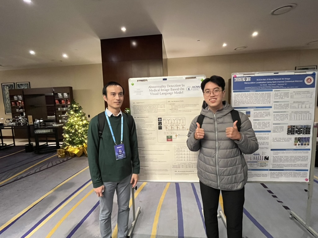 Presented the first scientific paper on 'Anomaly Detection in Medical Images Using Language-Vision Models' at the CV4DC 2024 workshop.